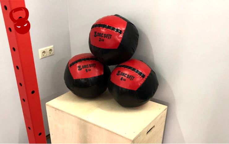 Медбол (Wall Ball) WBH-1